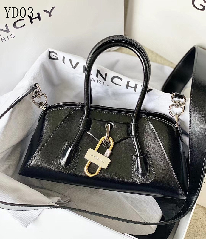 Givnchee YD0380 Mini Antigona Stretch Handbag