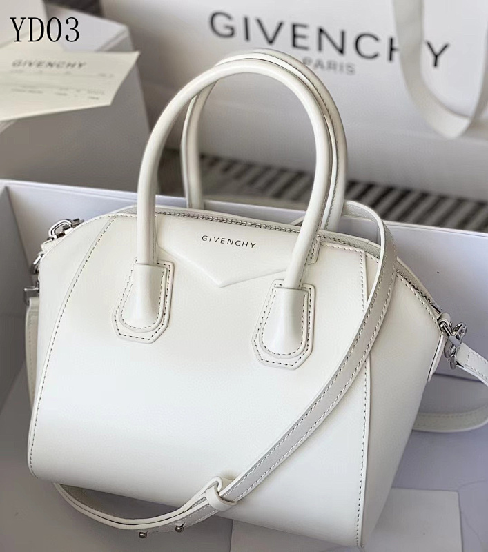 Givnchee YD0375 White Leather Clutch Bag