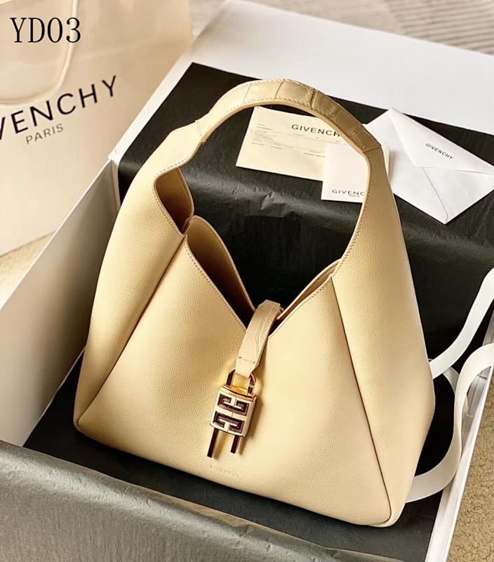 Givnchee YD0380 Antigona Hobo Bag