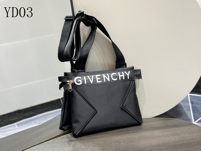 GIVENCHY YD0345 Envelope Crossbody Bag