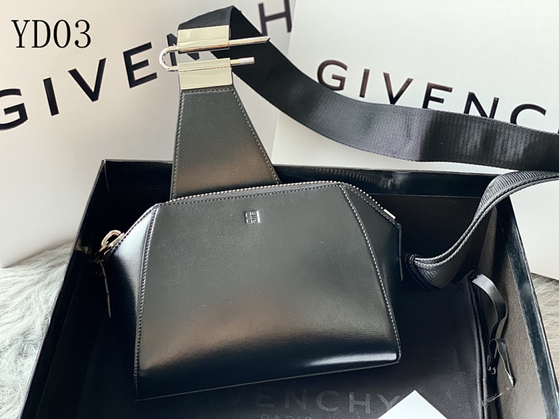 Givnchee YD0375 Crossbody Bag – Sleek Black Leather