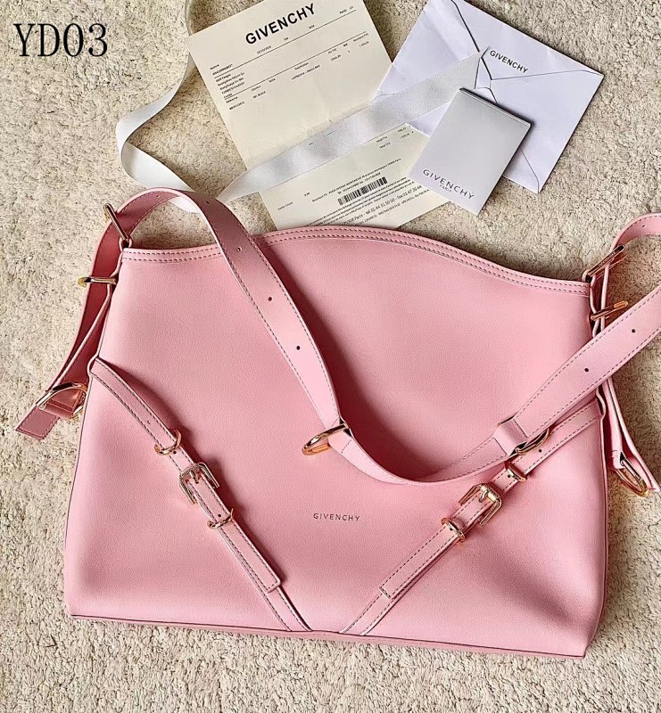GIVENCHY YD0383 Medium Antigona Shoulder Bag