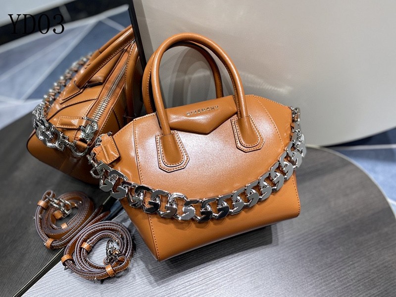 Givnchee YD0365 Mini Antigona Bag with Chain Strap