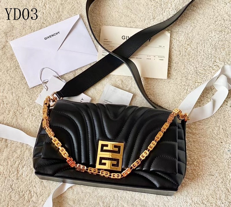Givnchee YD03 Antigona Mini Quilted Leather Shoulder Bag