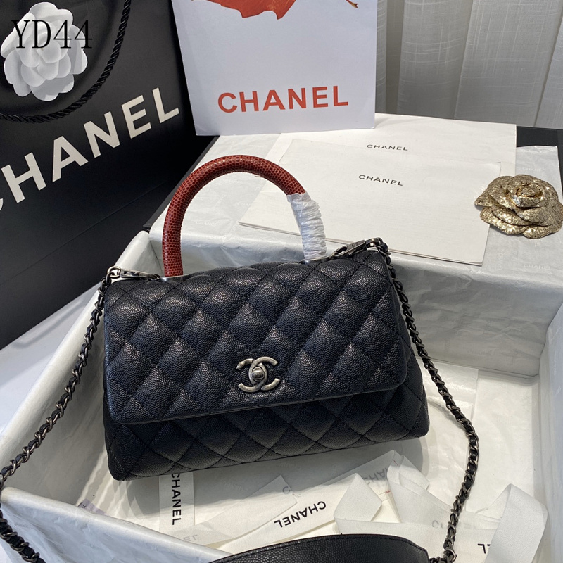 cover-151540424 CHANELL YD4475 Quilted Caviar Leather Flap Bag