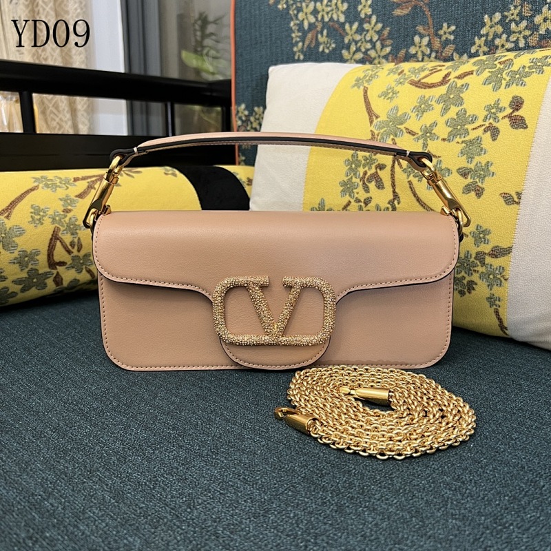 Valentiino YD0975 Large Rockstud Bag