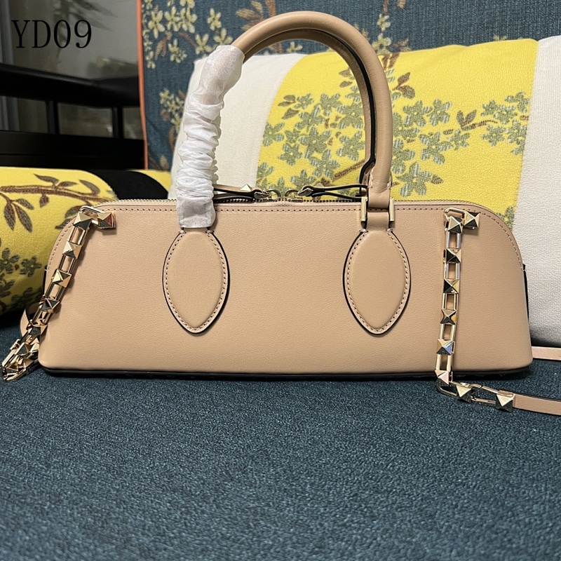 Valentiino YD0978 Small Rockstud Bag