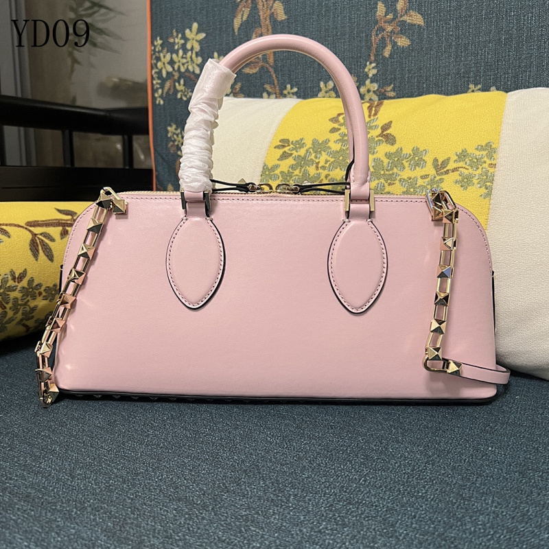 Valentiino YD0981 GARAVANI ROCKSTUD E/W Leather Handbag
