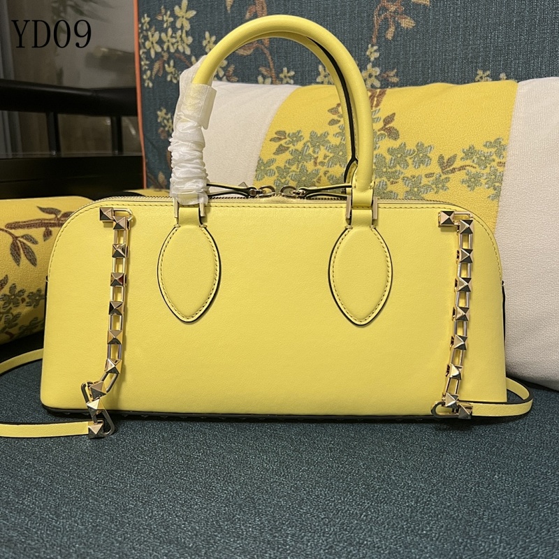 Valentiino YD0981 Rockstud Leather Tote Bag