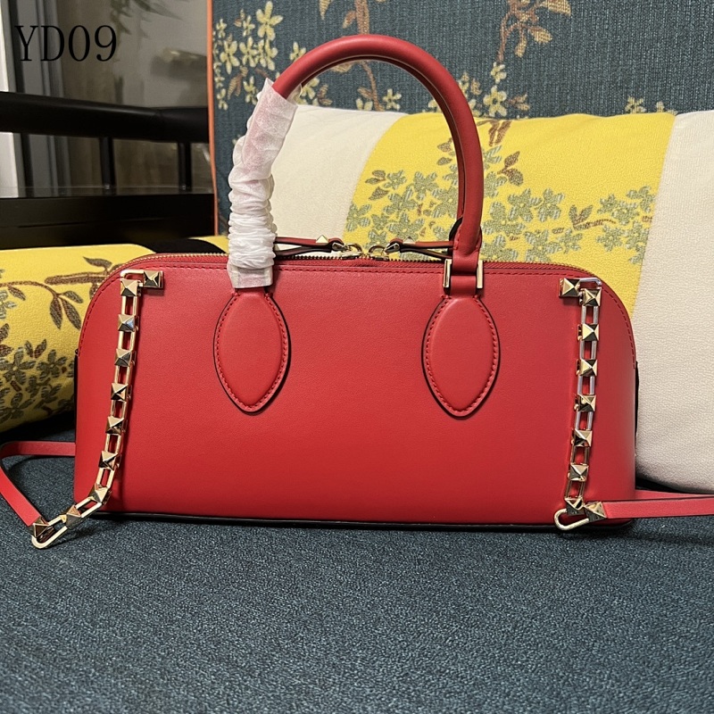 cover-151556249 Valentiino YD0981 Rockstud Handbag