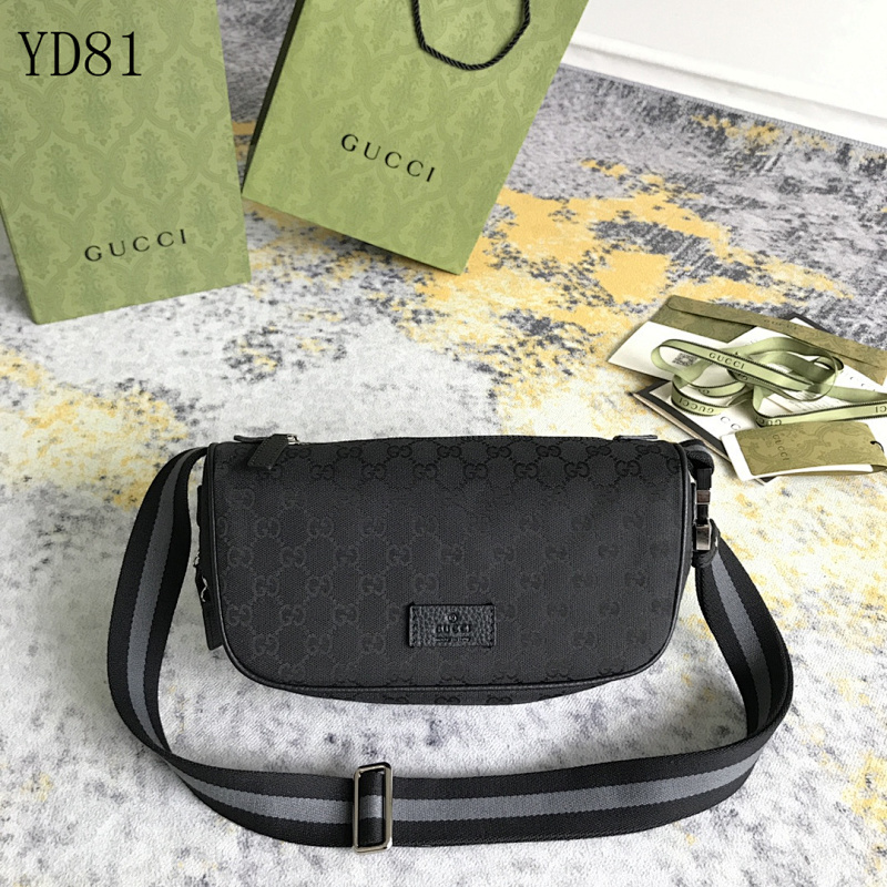 Gucc1 YD81 Crossbody Bag with GG Supreme Pattern