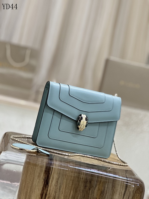 cover-151647102 Bvl8ariii YD4468 Serpenti Fluo Leather Shoulder Bag