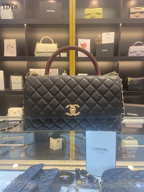 CHANELL YD78 Quilted Caviar Leather Flap Bag