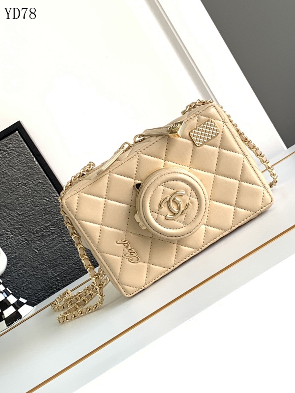 CHANELL YD78 Camera Bag Quilted Leather