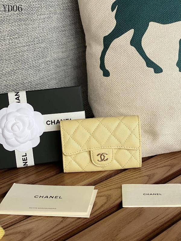 Chan3l AP0214 Quilted Leather Card Holder