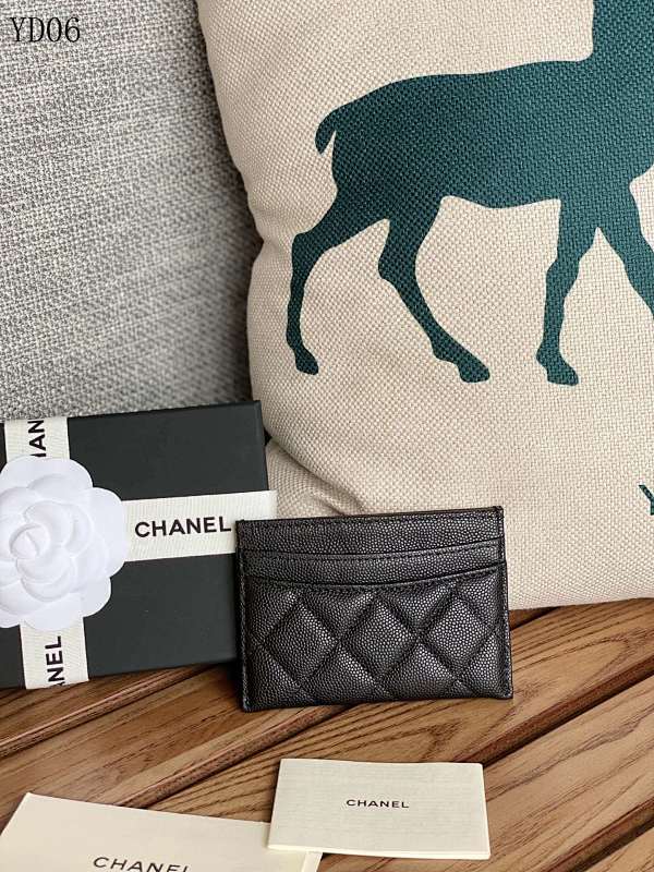 Chan3l AP0213 Quilted Leather Card Holder