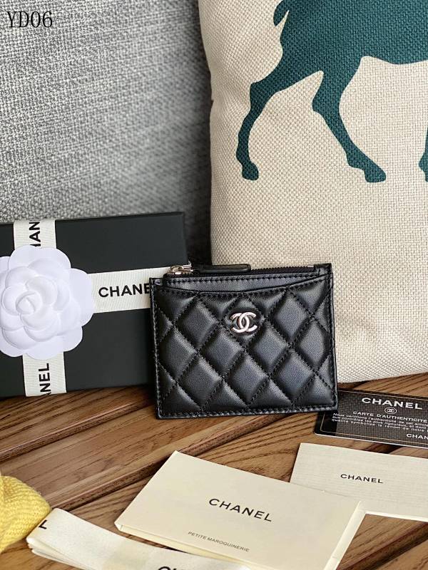 Chan3l YD06012 Quilted Leather Wallet Card Holder