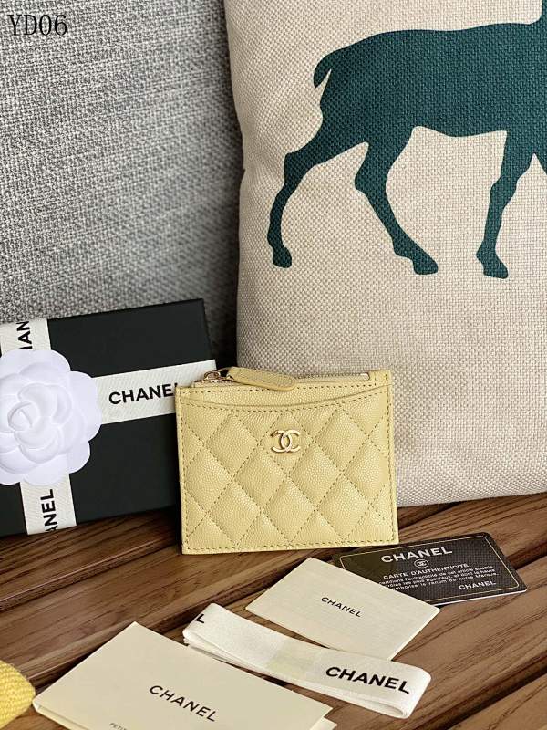 Chan3l YD06012 Quilted Leather Card Holder