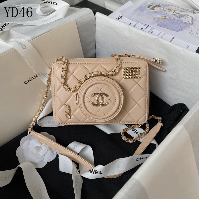 CHANELL YD46 Camera Bag Quilted Leather Crossbody