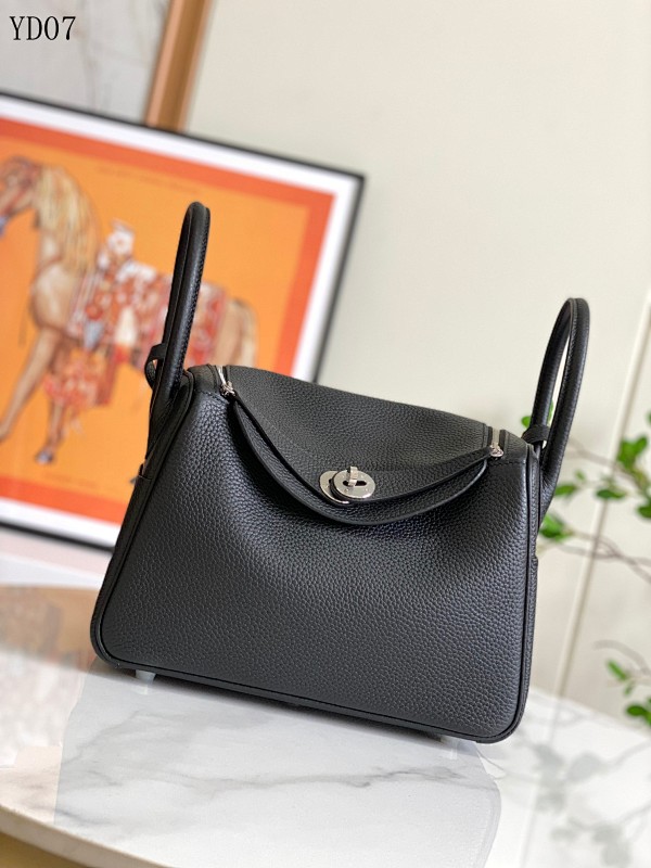 Hermès Lindy 26CM Handbag (Half-Handcrafted Wax Thread)
