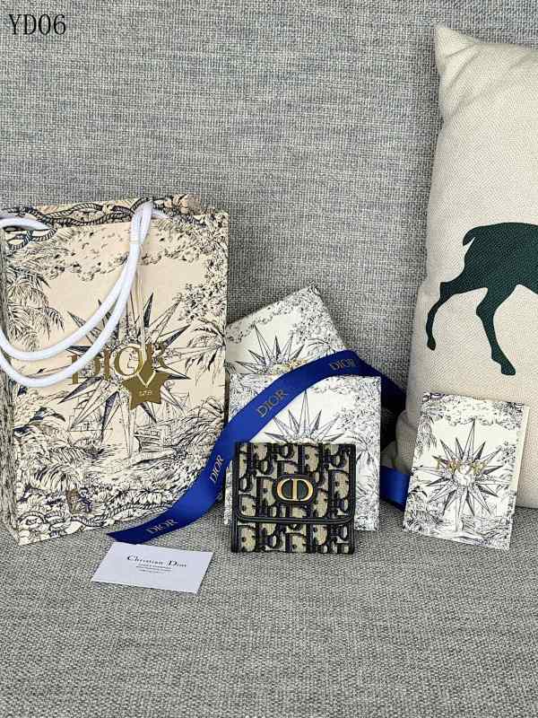 Diiior S2057CTZQ-M928 Wallet Clutch with Oblique Print