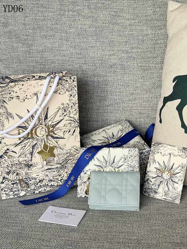 Diiior S0011 Flap Card Holder