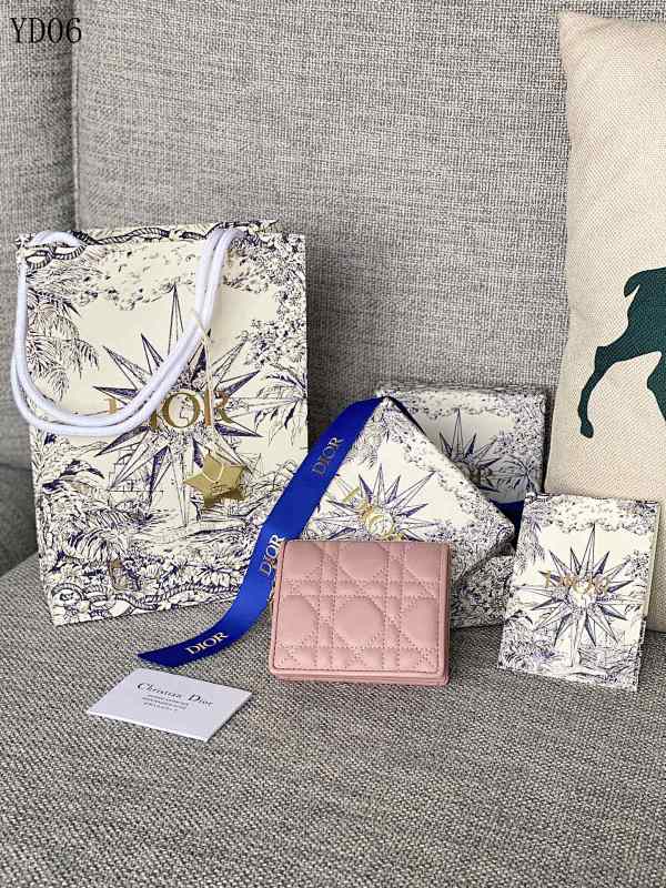 cover-160554214 Diiior S01780VRB-M900 Quilted Pink Wallet