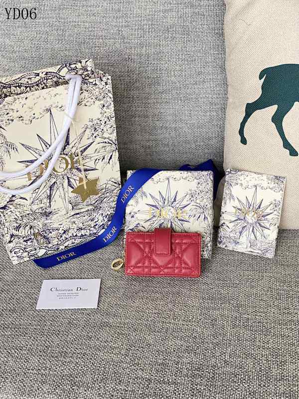 Diiior YD06025 Quilted Red Wallet