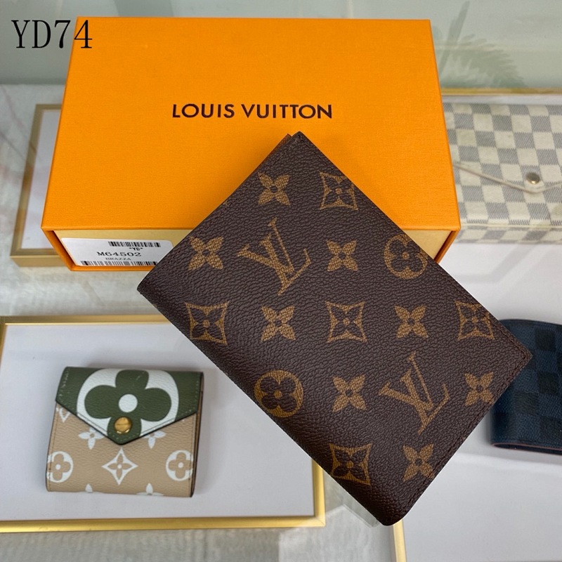 LVutton M64502 Monogram Passport Holder