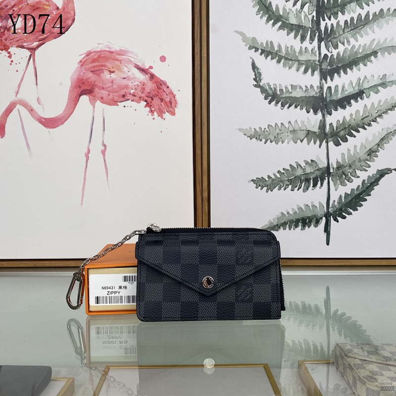 LVutton YD74 Wallet on Chain