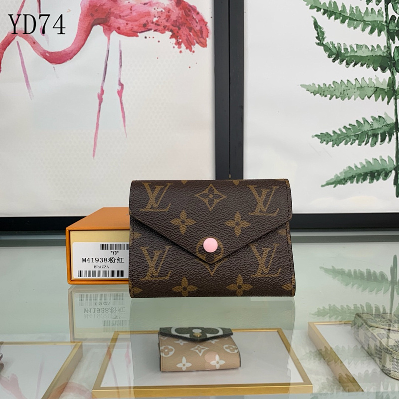 cover-160594052 LVutton YD74018 Pink Wallet with Gold Hardware