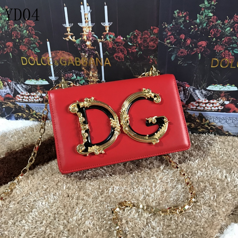 Dolce & Gabbana DG Logo Chain Shoulder Bag
