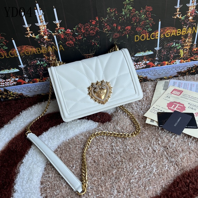 cover-161504844 Dolce & Gabbana DG4152 Mini Quilted Heart Clutch Bag