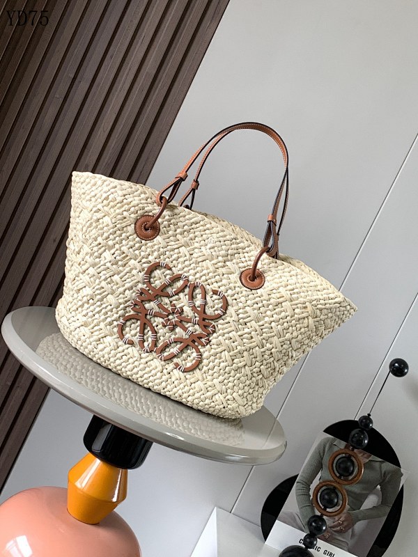L03wee Anagram Basket Bag Large Size in Iraque Palm Fiber and Calfskin