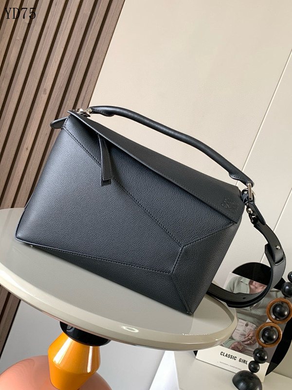 L03wee 9312 Black Leather Shoulder Bag