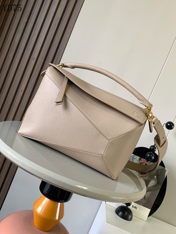 L03wee 9312 Structured Top Handle Bag