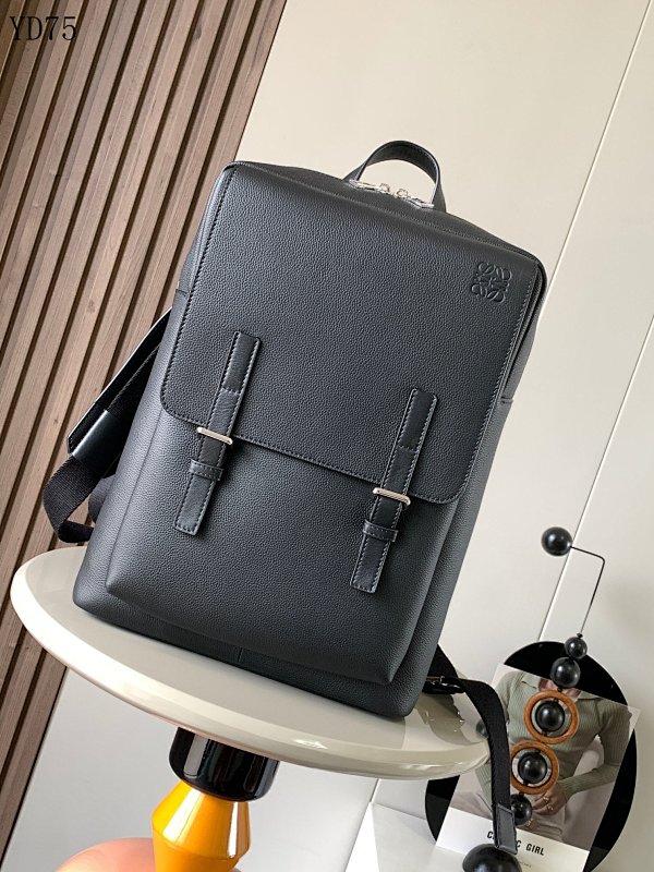 L03wee 9024 Black Leather Backpack