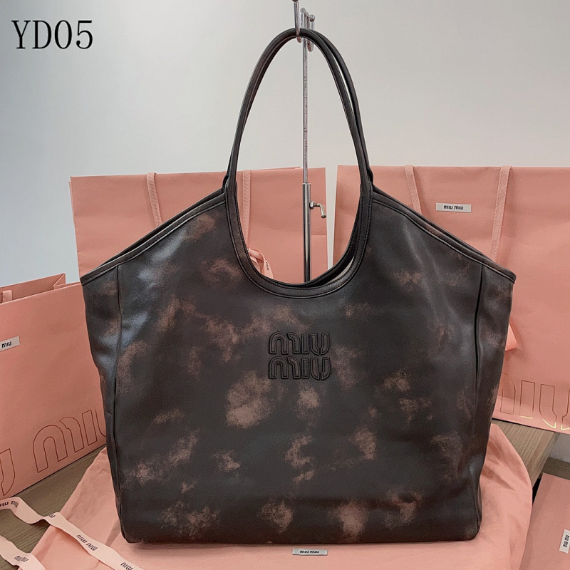 MiuuMiuu 5BG276 Isetan Limited Tote Bag