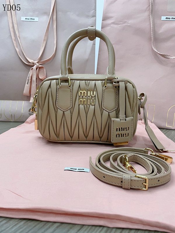 cover-161844496 MiuuMiuu 5BB123 Mini Top Handle Bag