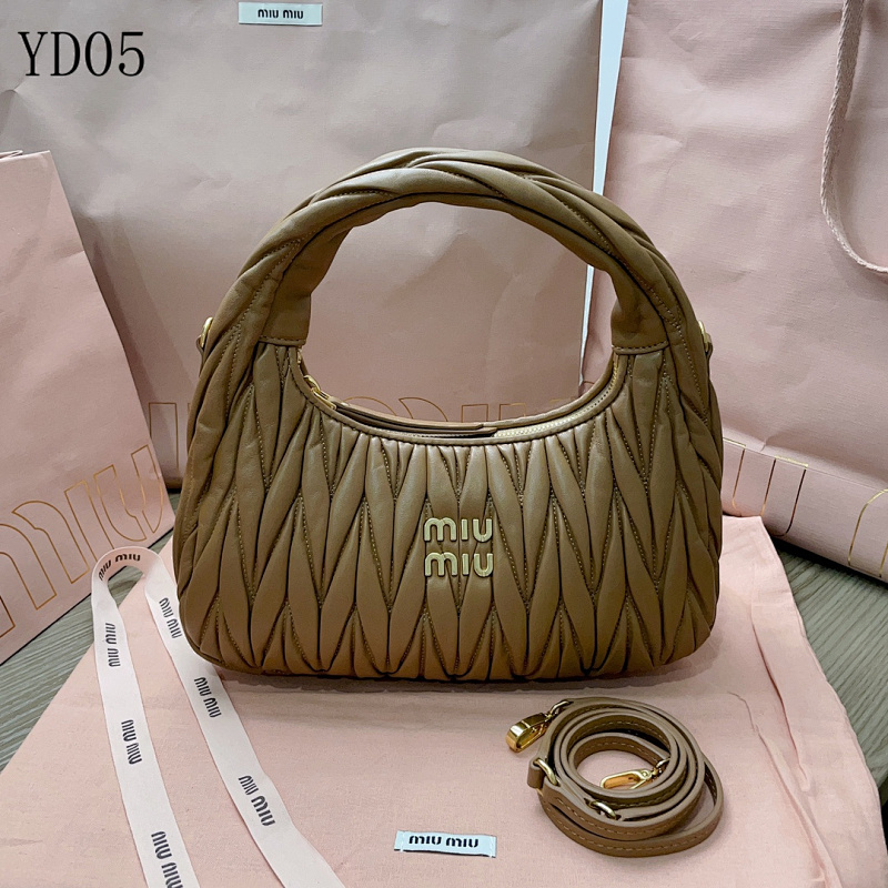 cover-161853698 MiuuMiuu YD05 Quilted Leather Hobo Bag