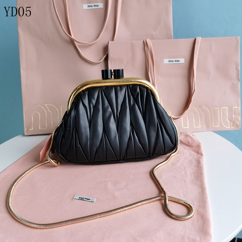 MiuuMiuu YD05 Quilted Leather Clutch Bag