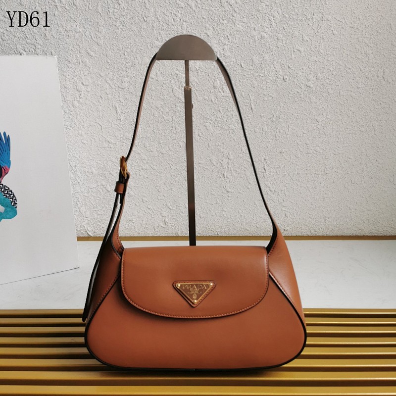 cover-161962493 Pr4da YD61 Leather Crossbody Bag
