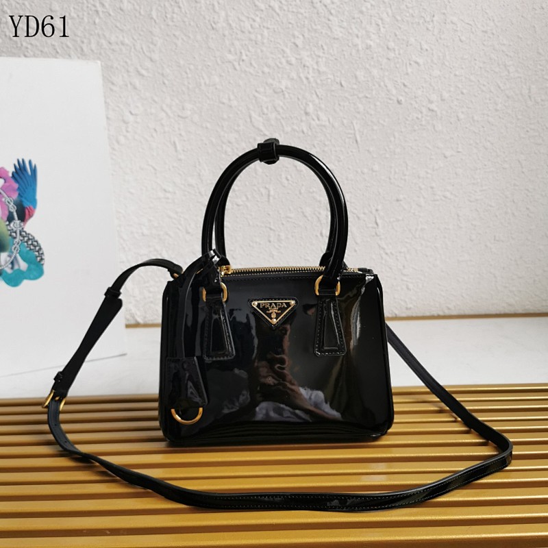 Pr4da 1BA906 Mini Galleria Patent Leather Handbag