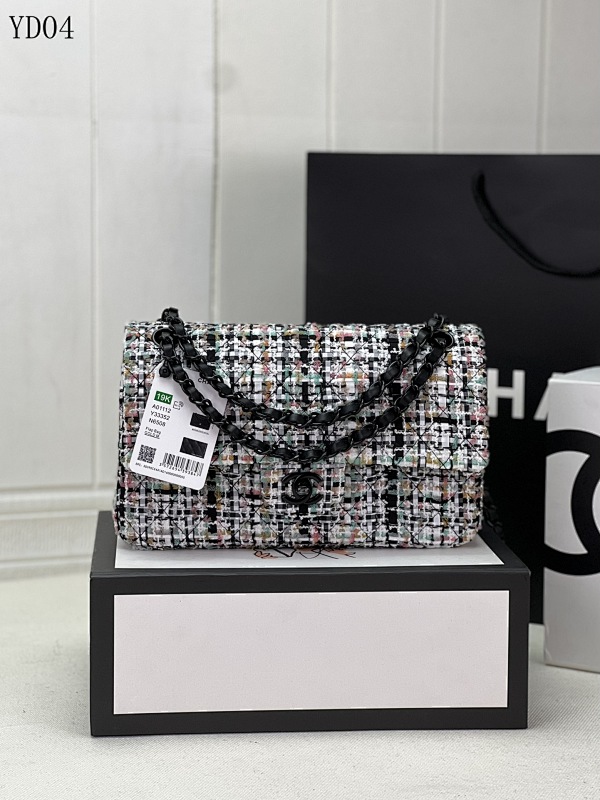 CHANELL Model 1112 Large Tweed Flap Bag