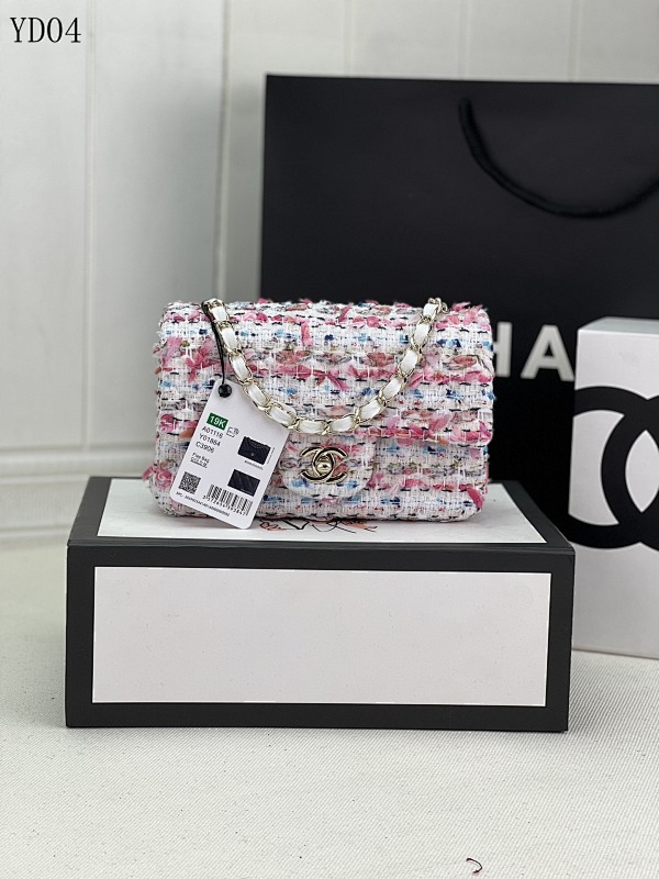 cover-162046854 CHANELL Model 1116 White Leather Wallet