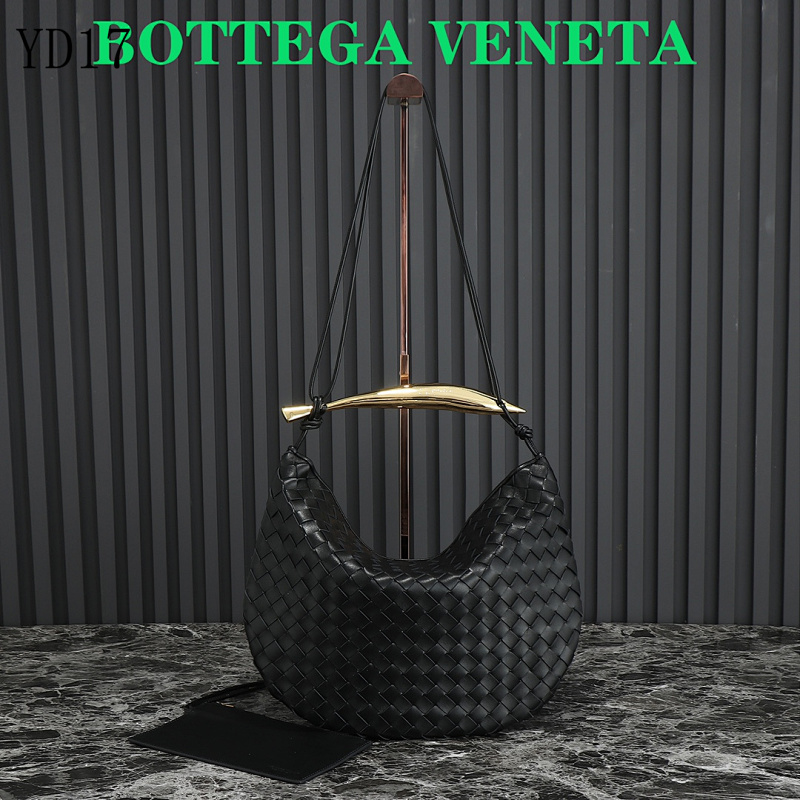 BOTTEGA VENETA 754988 Gold Leather Crossbody Bag