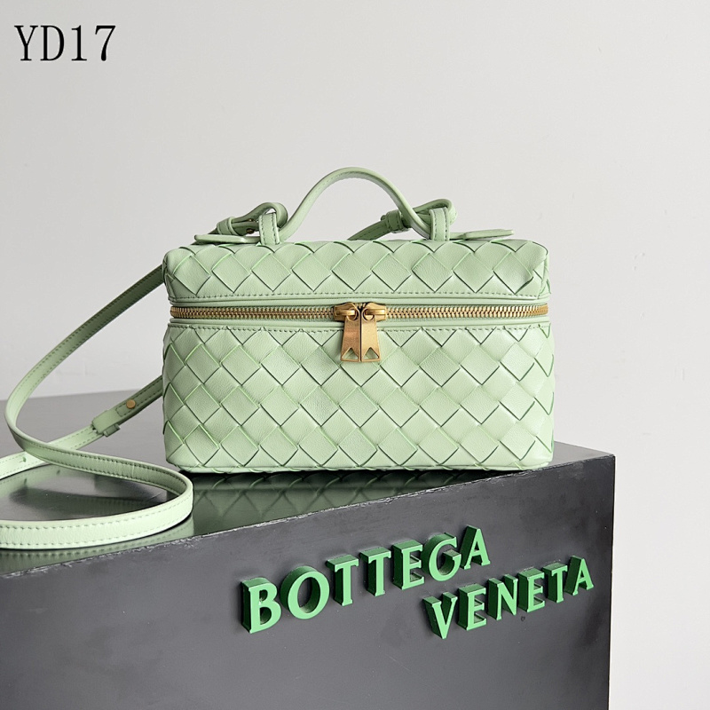 BotegaaVeneta YD17 Woven Mini Crossbody Bag