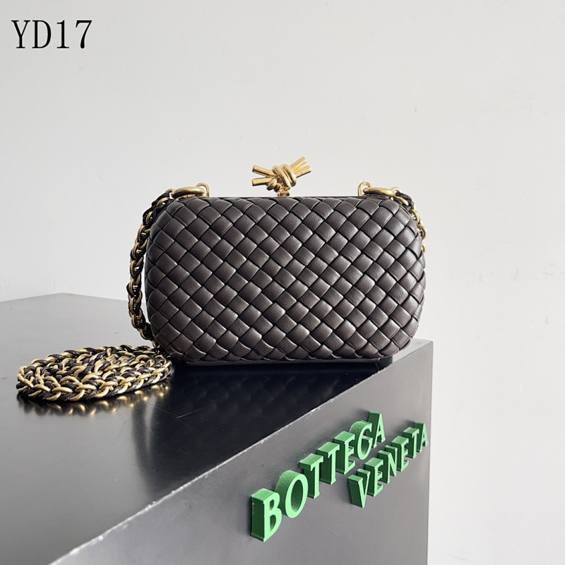 BotegaaVeneta BV Knot Bag Model 776662