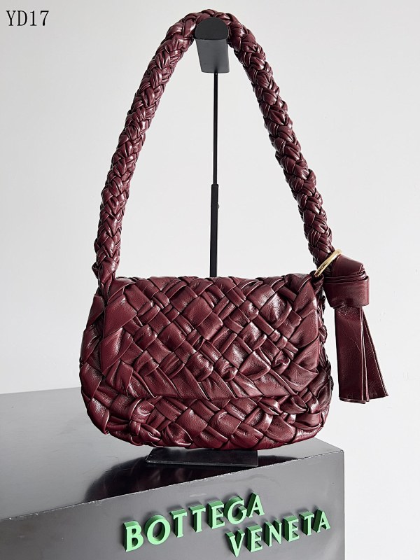BotegaaVeneta 785797 Intrecciato Leather Shoulder Bag