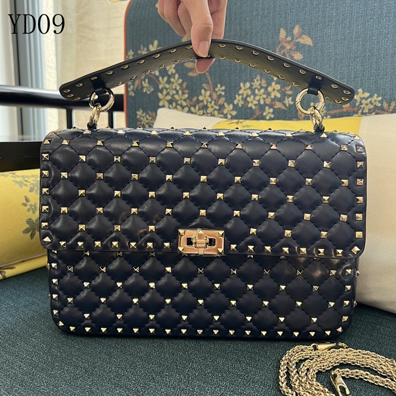 Valentiino YD09 Quilted Studs Shoulder Bag